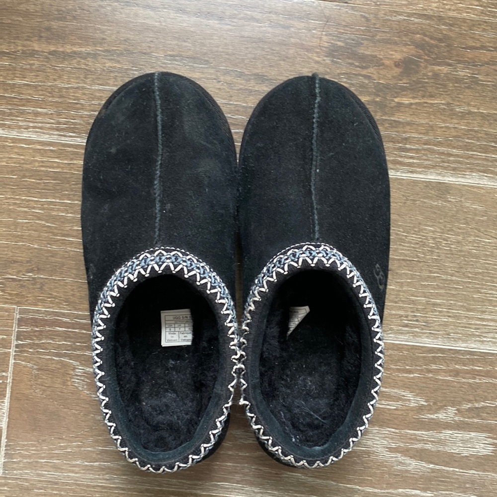 Ugh Tasmania slippers